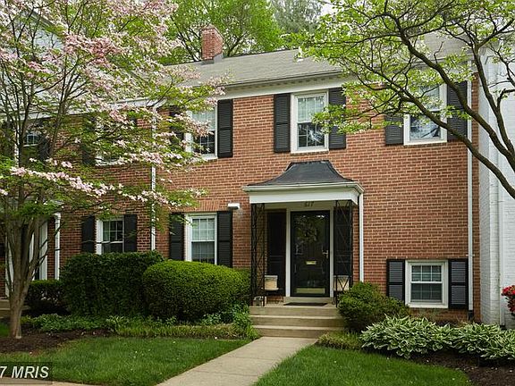 2nd image of 617 Azalea Dr