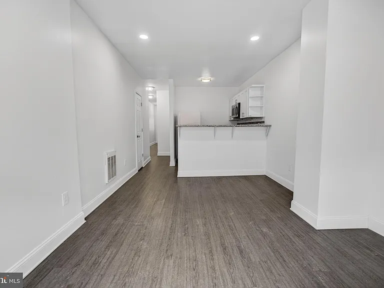 3138 W Allegheny Ave #A — Photo 7