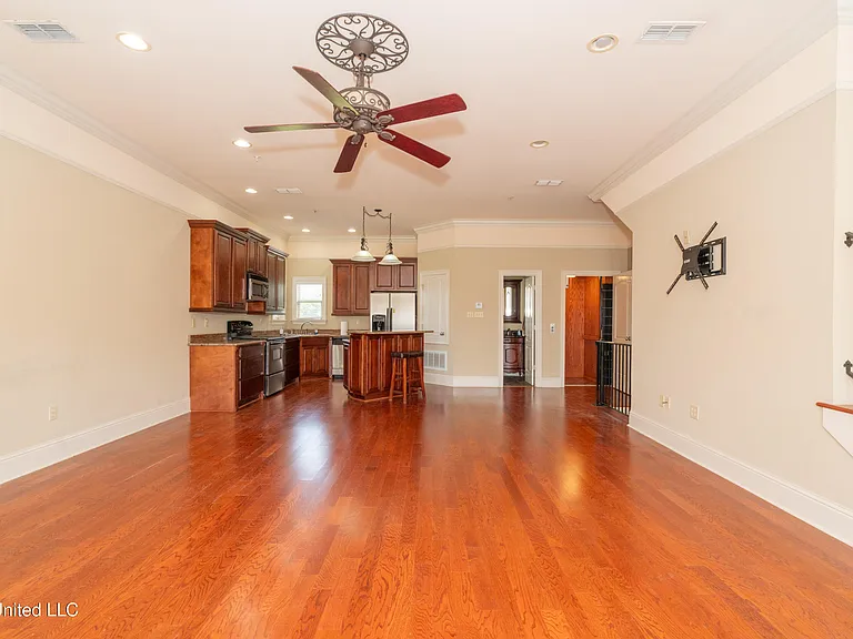 8 Oak Alley Ln — Photo 5