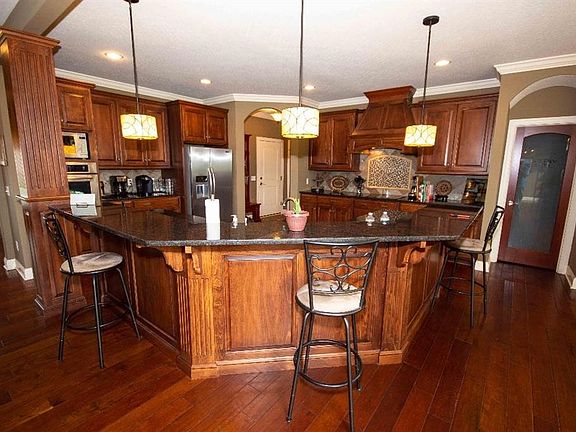 5th image of 2152 Majesty Ct