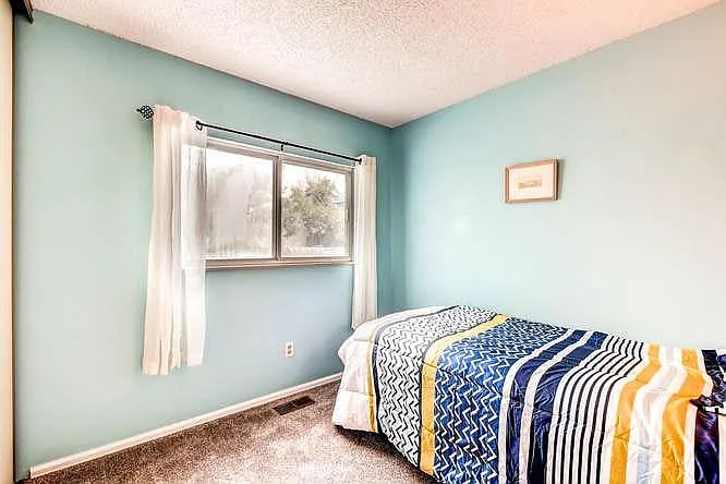 286 S Madison Ave — Photo 10