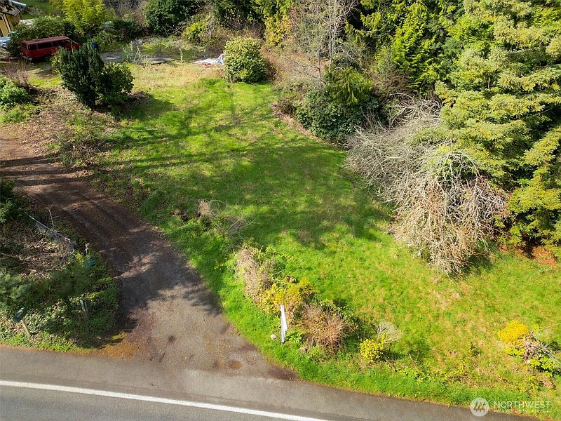 3rd image of 24715 Vashon Highway SW