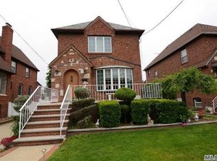 57 Trafalgar Sq, Lynbrook, NY