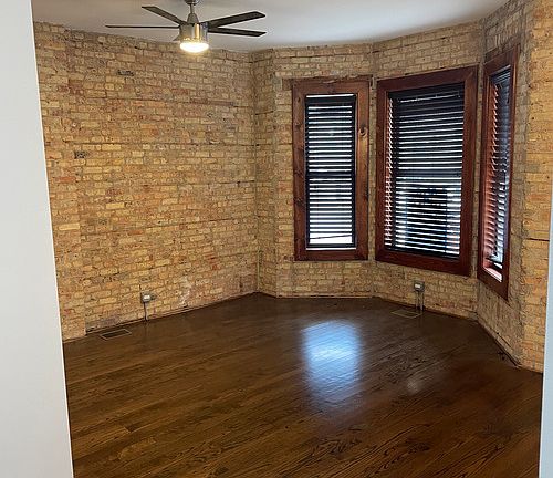 3rd image of 1756-58 W Montrose Dr #1756-1