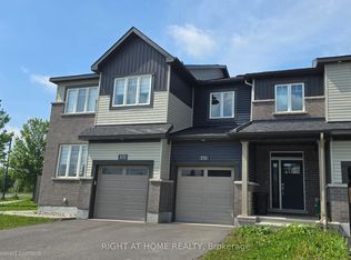 836 Dynasty St W, Ottawa, ON K4A5L4