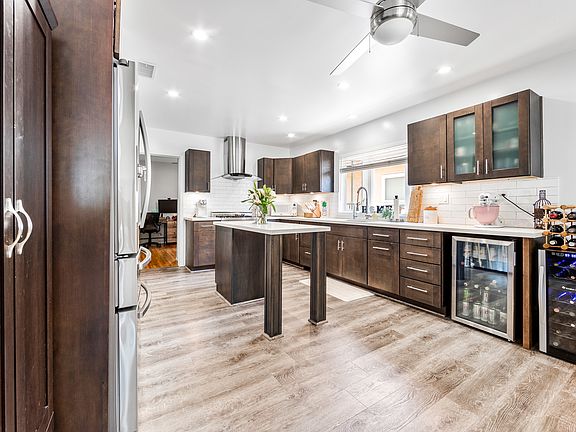 4th image of 5623 Briercrest Ave