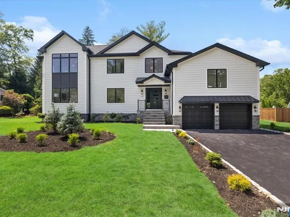 513 Hensler Ln, Oradell, NJ 07649