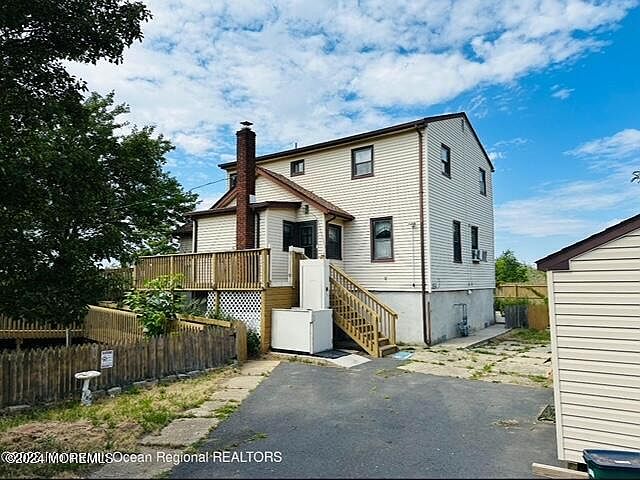 2nd image of 143 Shore Boulevard