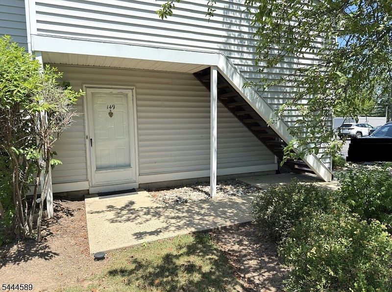 1st image of 149 Mockingbird Ct #149