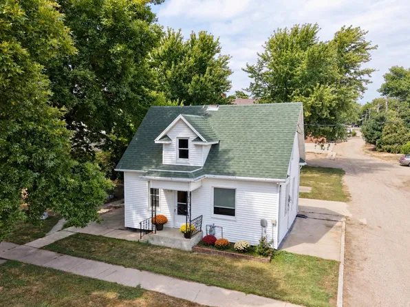 838 7th St, Westbrook, MN 56183