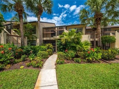 1820 Kings Lake Blvd APT 204, Naples, FL, 34112
