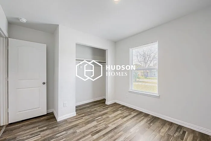 5913 Montague St — Photo 7