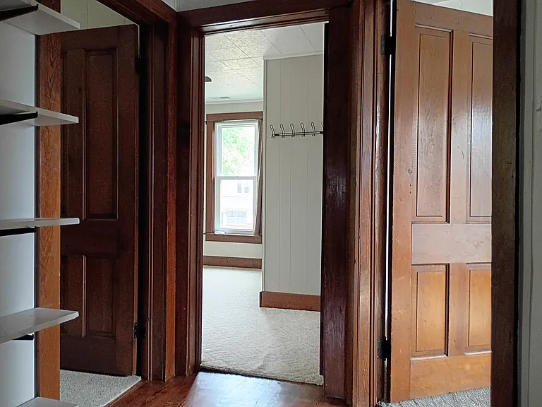 1219 E Market St — Photo 17