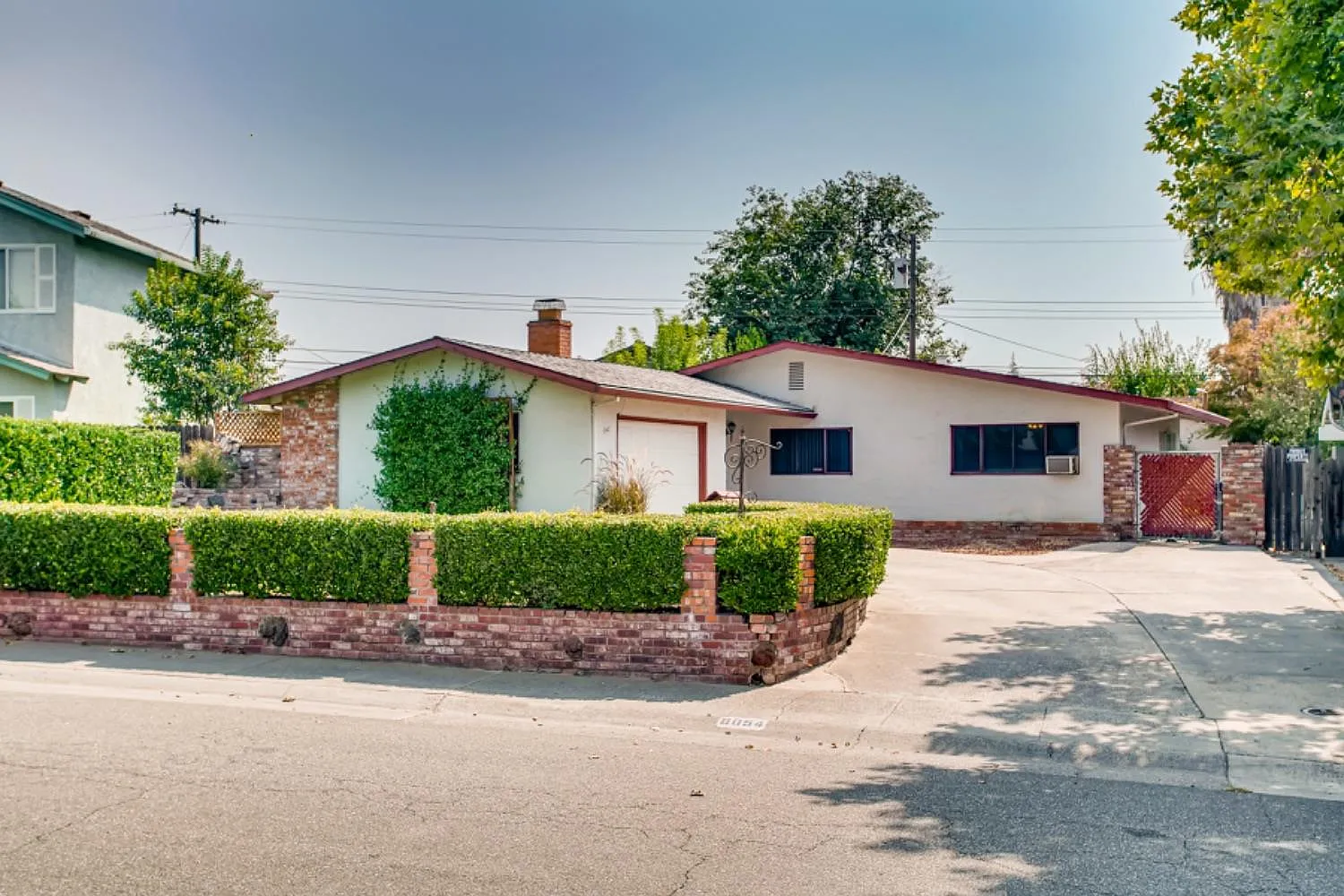 8054 Buttonwood Way photo 1