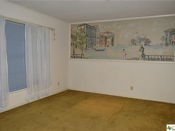 4th image of 1808 E Park Ave