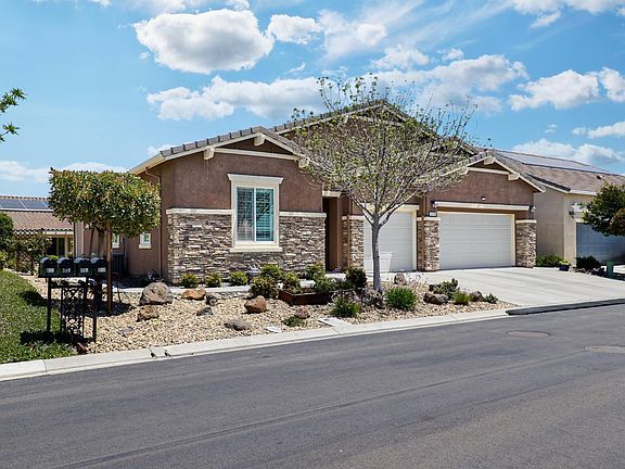 3rd image of 278 Longspur Drive
