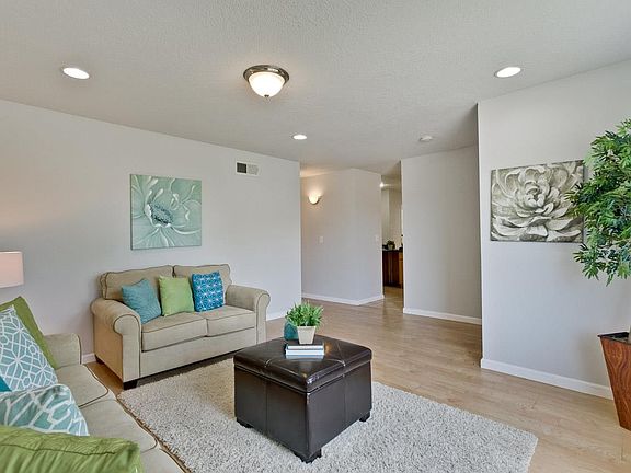 2nd image of 2347 Darnell Ct