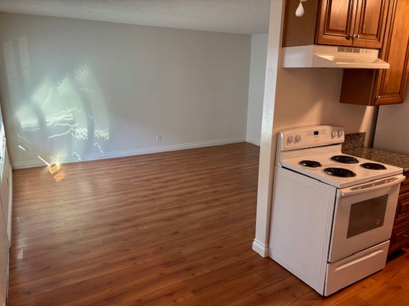 236 Wisconsin Ave #8