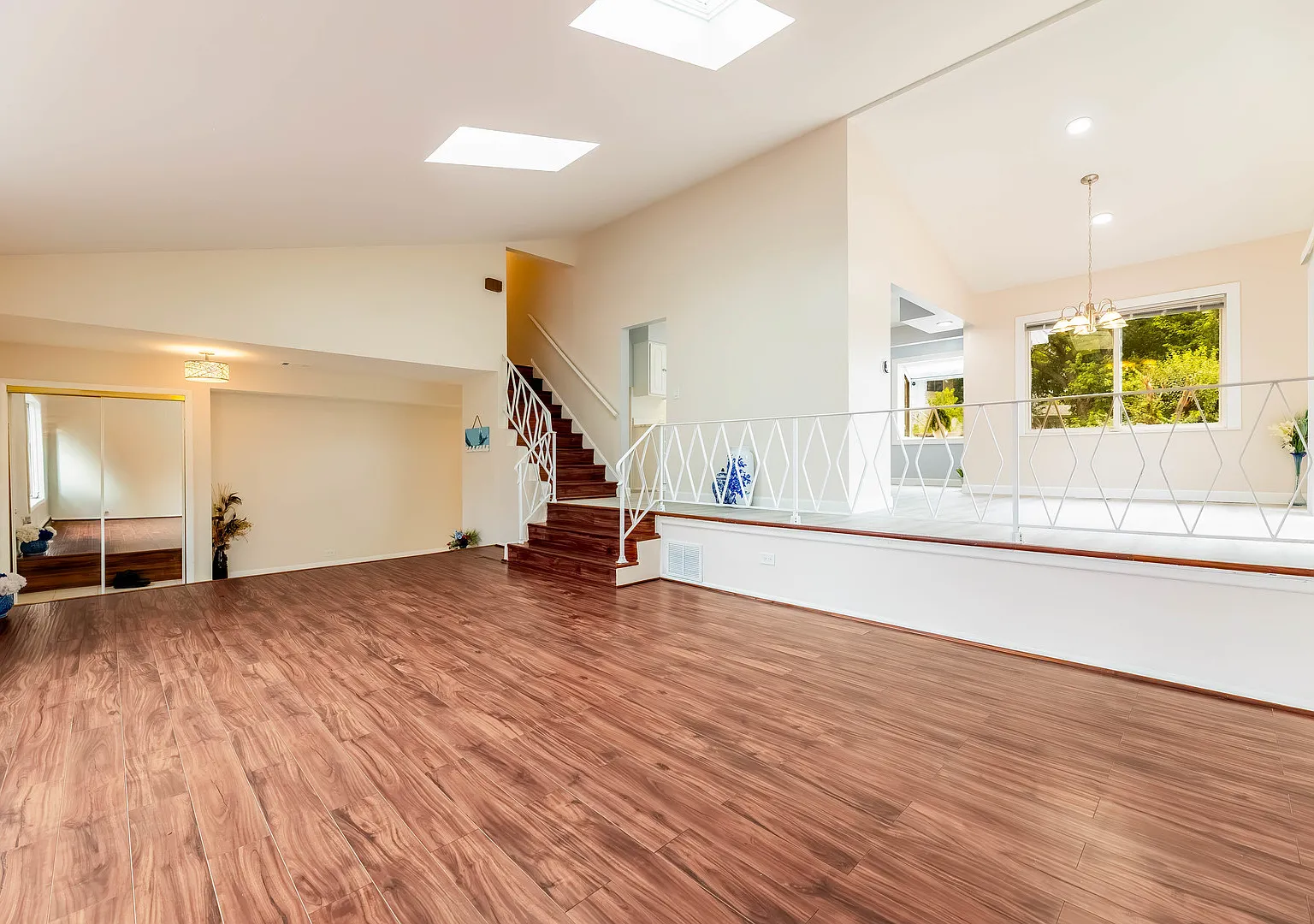 4 bed, 3.0 bath, 2191 sqft, $3,750 — Photo 4
