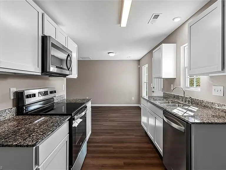 109 Lemon Ln — Photo 3