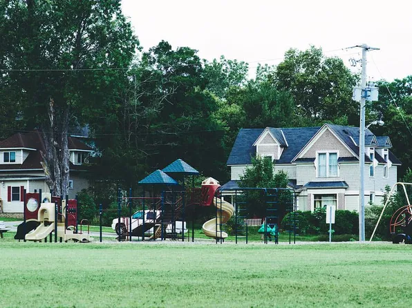 306 McGraw St, Eau Claire, WI 54701