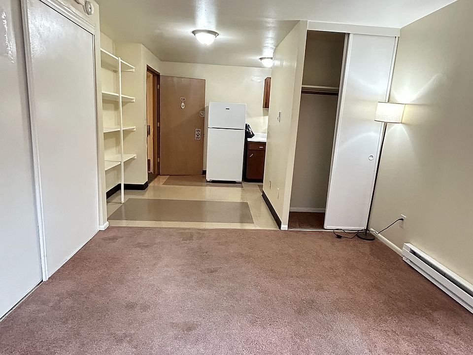 1st image of 5033 15th Ave NE #102