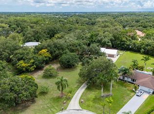 2083 Racimo Dr, Sarasota, FL 34240