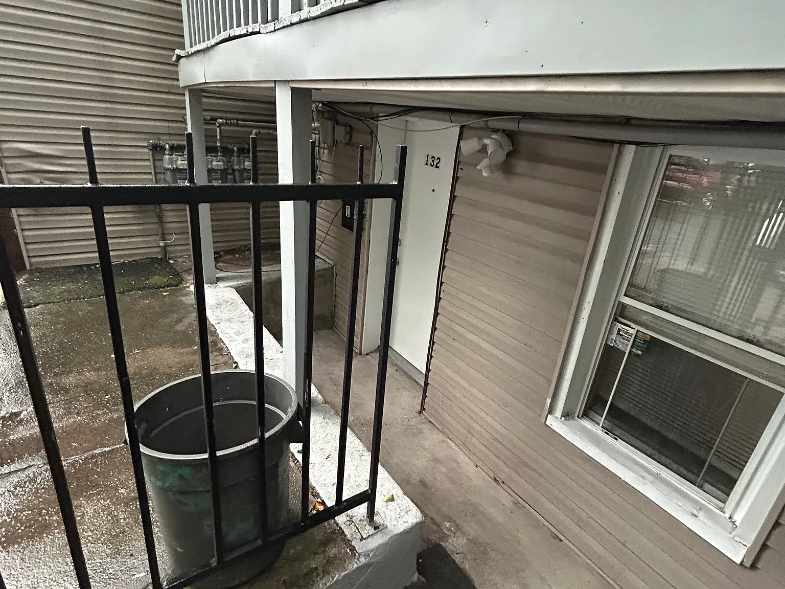 2 bed, $1,636 — Photo 2