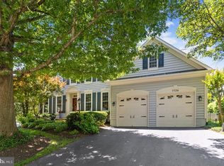 7726 Virginia Oaks Dr, Gainesville, VA 20155