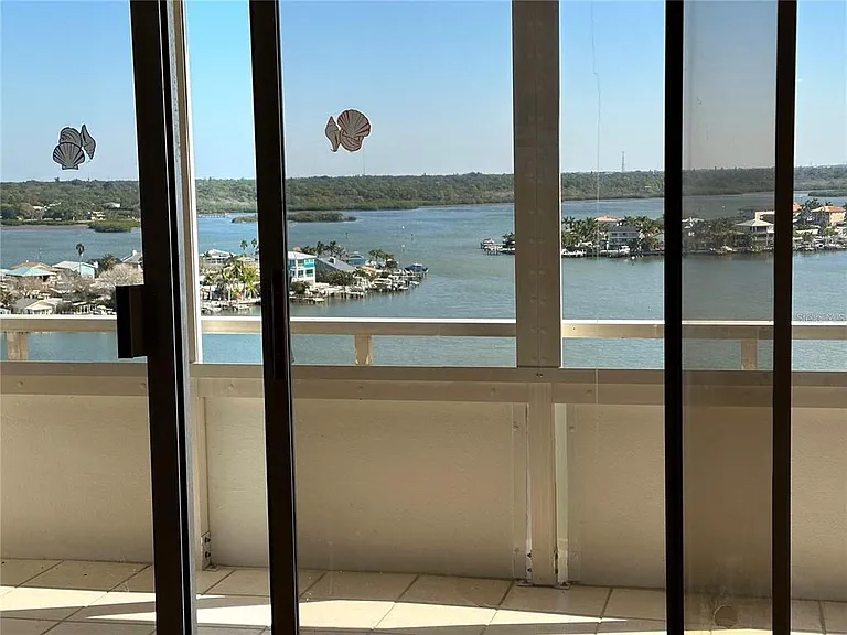 17920 Gulf Blvd #1408 — Photo 2