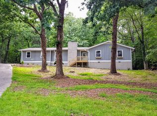 1463 W Lake Dr, Gainesville, GA 30501