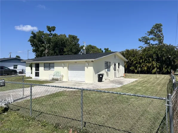 138 Brooks Rd, North Fort Myers, FL 33917