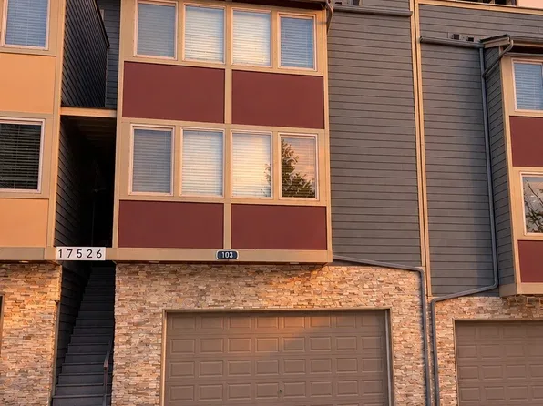 17526 83rd Place NE #103, Kenmore, WA 98028