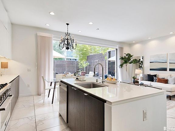 4th image of 1771 Washington St #3