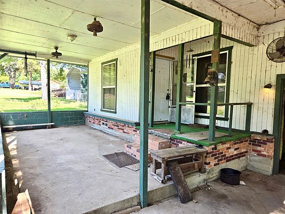 2nd image of 110 Red Bud Rd
