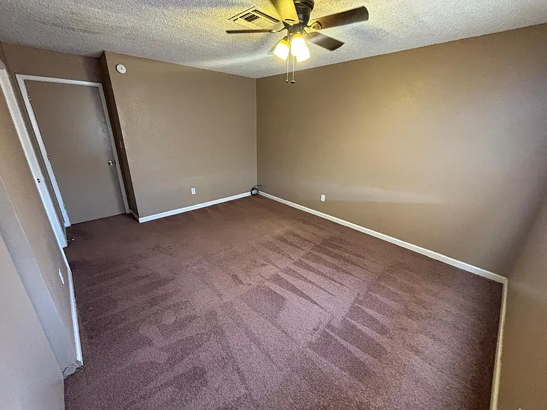 435 W Daffodil St — Photo 22