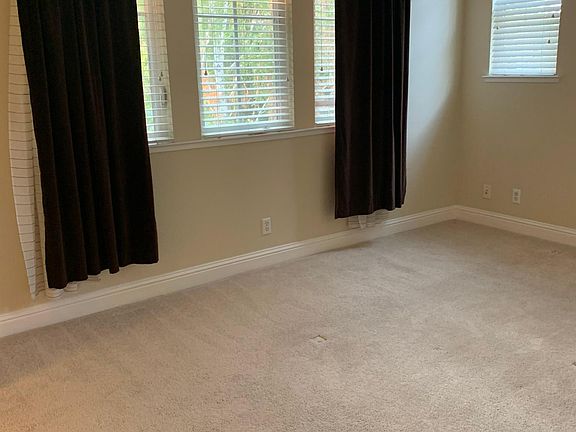 5th image of 118 Naramore Ln