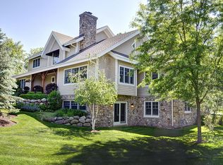 1105 Julie Ann Ct, Fontana, WI