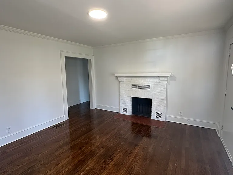 1933 Markone St NW — Photo 9