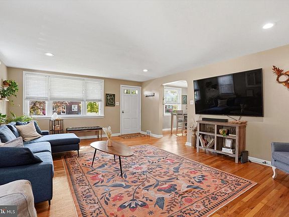 5th image of 2621 Ashwood Dr