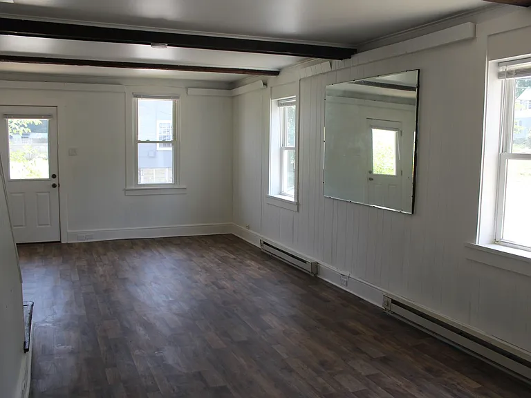 209 W Frederick St — Photo 11