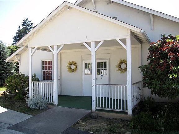 3rd image of 1460 Fruitdale Dr