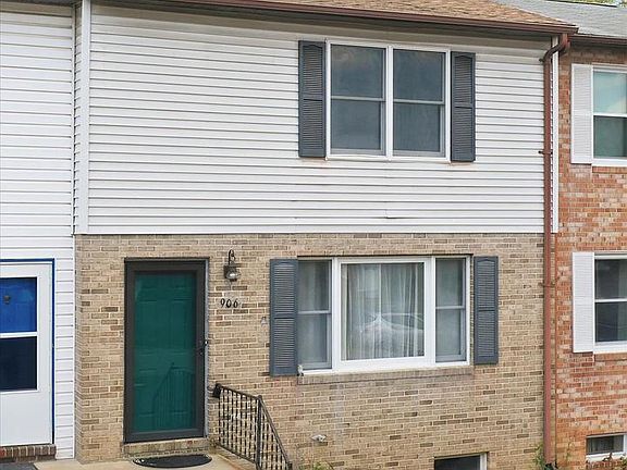 2nd image of 906 Hilltop Dr