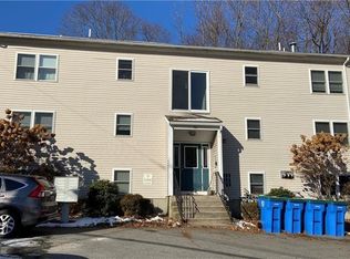 381 Old River Rd APT 1, Lincoln, RI 02838