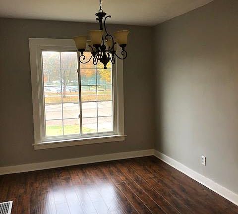 5th image of 1225 Moreland Ave