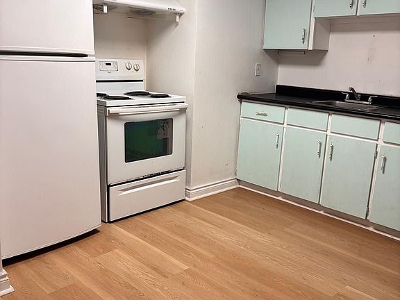 4th image of 92 Bobmar Rd #Basement