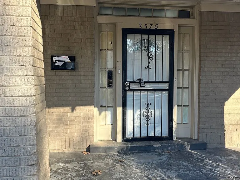 3576 Spottswood Ave — Photo 11
