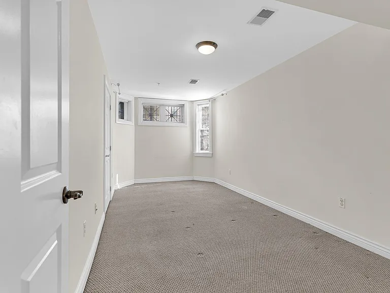 1020 Pennsylvania Ave SE #102 — Photo 18