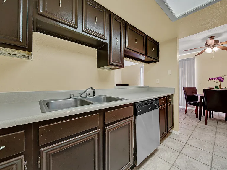 Vista Ventana Apartments — Photo 30