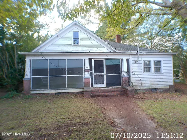 409 N Haughton Street, Williamston, NC 27892